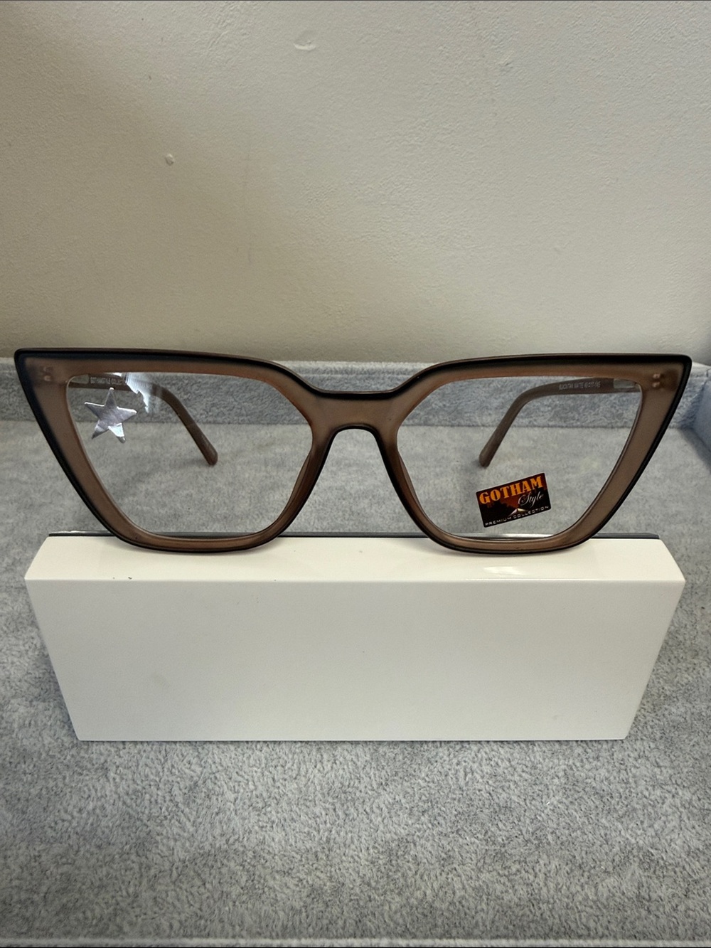 NWT Gotham Flex 84 Women's Cat-Eye Glasses in Translucent Brown/Tan  Eyesize 49